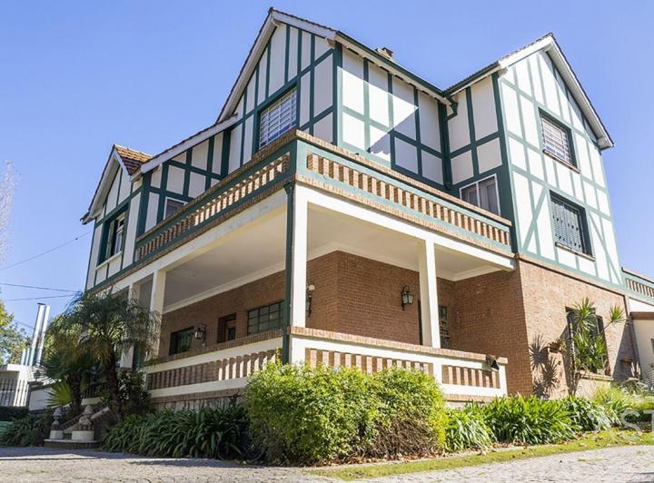 Casa · 573m² · 7 Ambientes