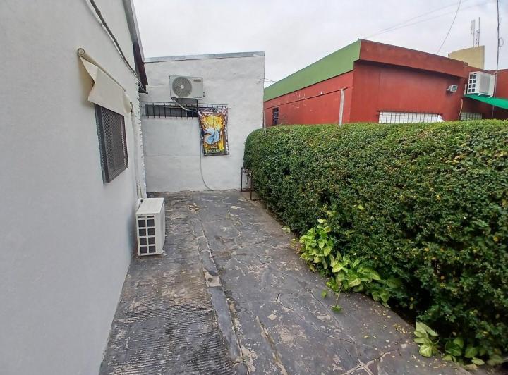 Casa · 100m² · 5 Ambientes · 4 Cocheras