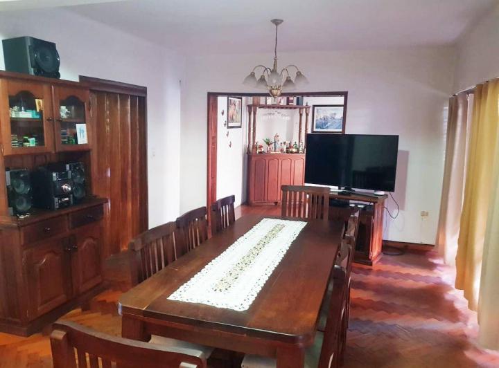 Casa · 265m² · 5 Ambientes · 1 Cochera