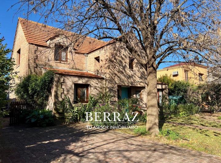 Casa · 233m² · 5 Ambientes · 1 Cochera