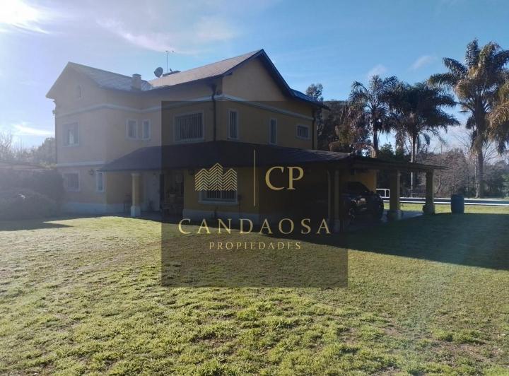 Casa · 270m² · 5 Ambientes · 1 Cochera