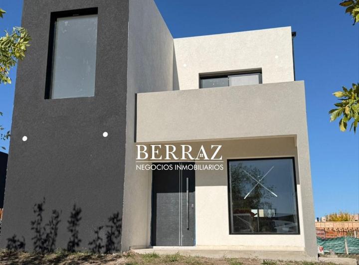 Casa · 147m² · 5 Ambientes · 1 Cochera