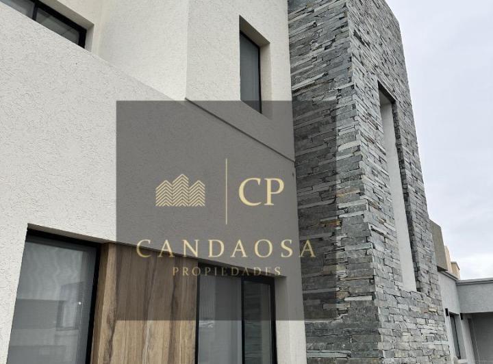 Casa · 200m² · 5 Ambientes · 3 Cocheras