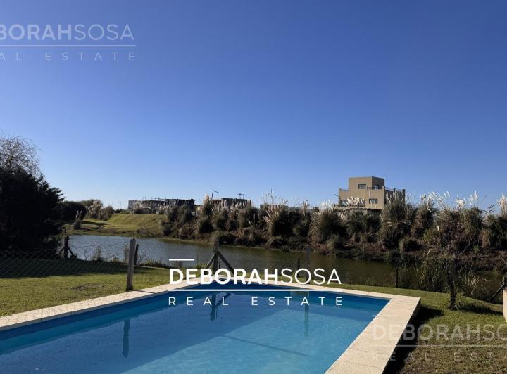 Casa · 157m² · 5 Ambientes · 4 Cocheras