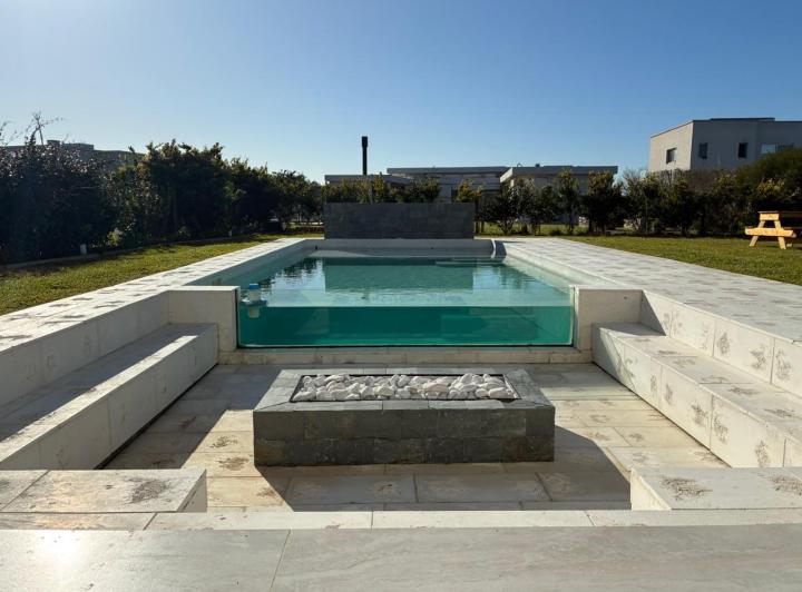 Casa · 352m² · 6 Ambientes · 2 Cocheras
