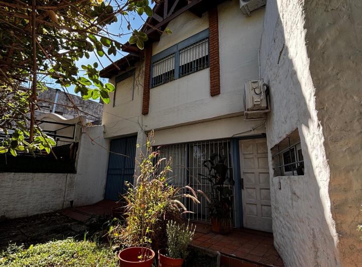 Casa · 183m² · 7 Ambientes · 4 Cocheras