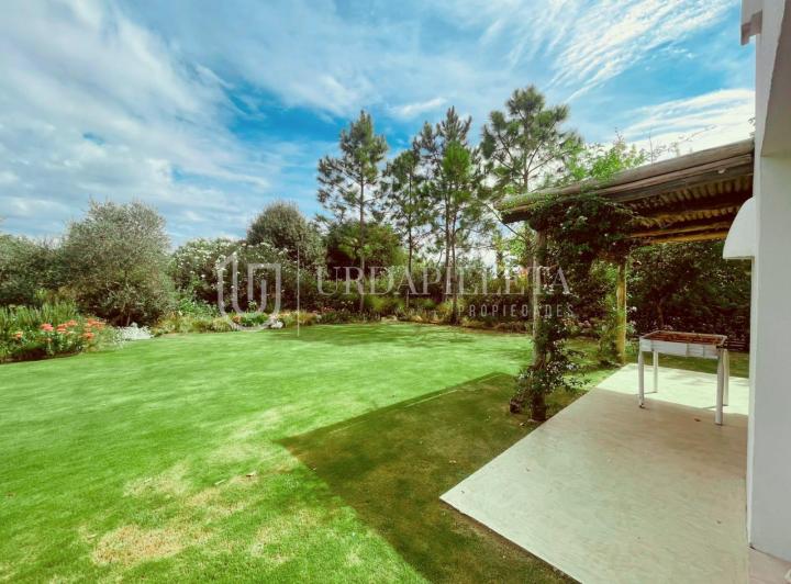 Casa · 453m² · 10 Ambientes · 2 Cocheras