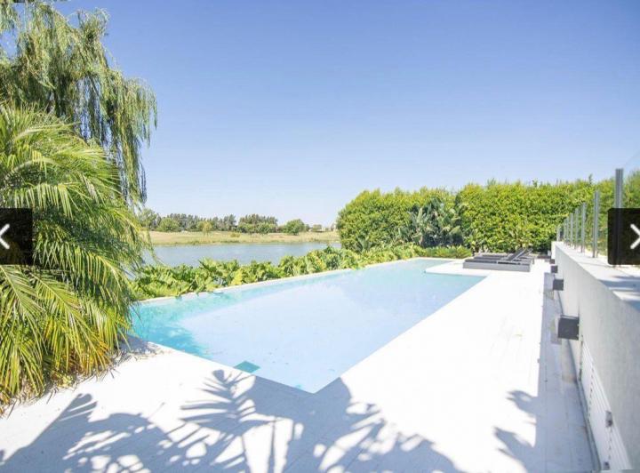 Casa · 649m² · 8 Ambientes