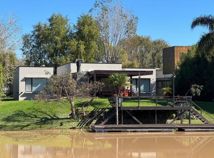 Casa · 160m² · 5 Ambientes
