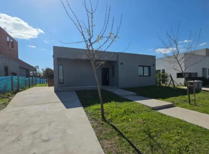 Casa · 190m² · 5 Ambientes · 2 Cocheras