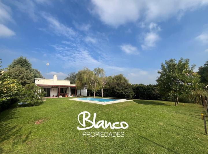 Casa · 130m² · 5 Ambientes · 1 Cochera
