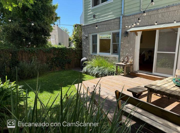 Casa · 144m² · 8 Ambientes