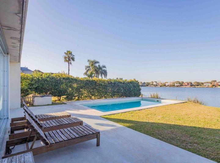 Casa · 260m² · 7 Ambientes