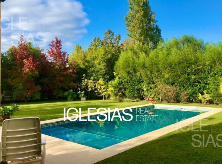 Casa · 398m² · 6 Ambientes · 3 Cocheras