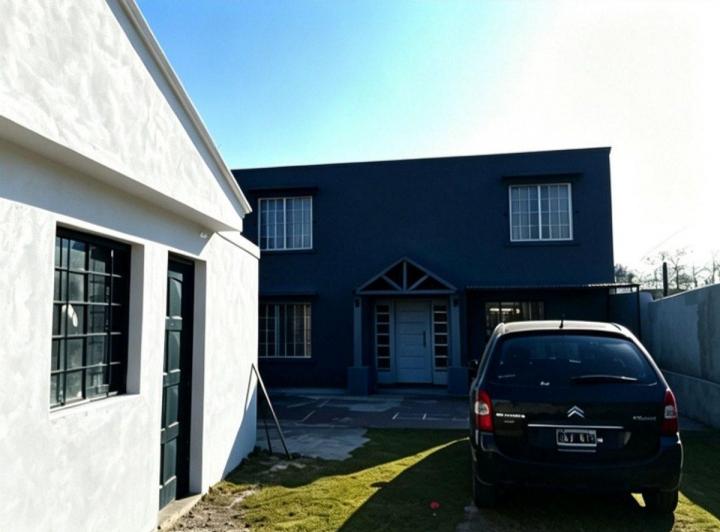Casa · 270m² · 6 Ambientes · 1 Cochera