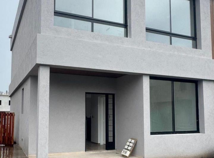 Casa · 121m² · 5 Ambientes