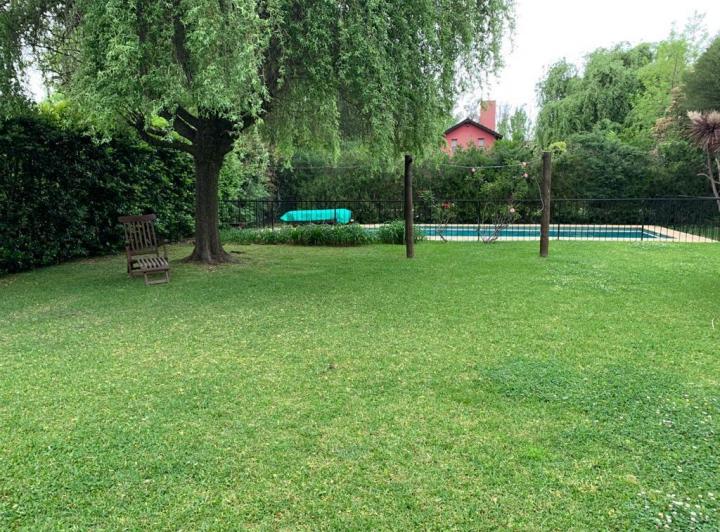 Casa · 252m² · 5 Ambientes · 1 Cochera