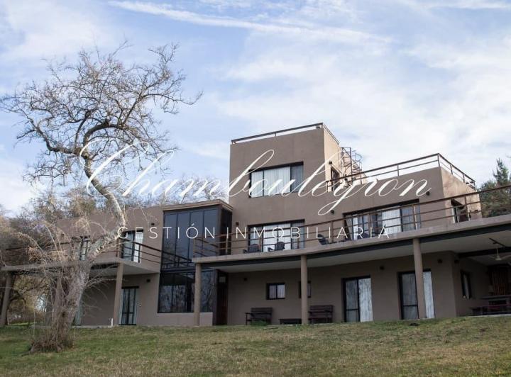 Casa · 580m² · 6 Dormitorios