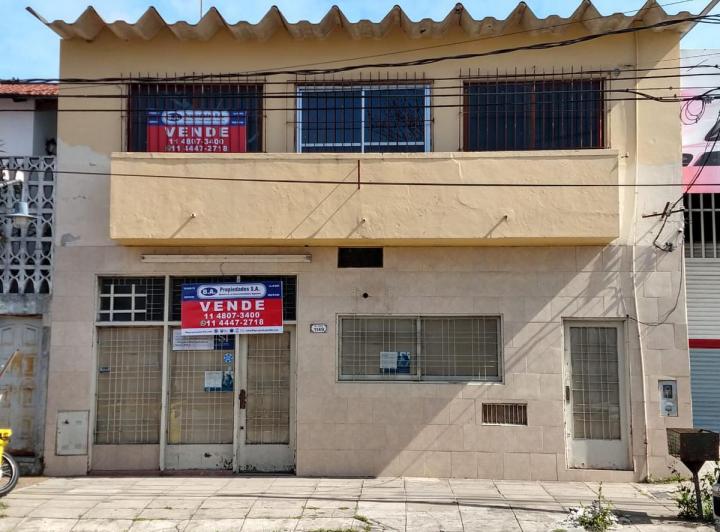 Casa · 375m² · 6 Ambientes