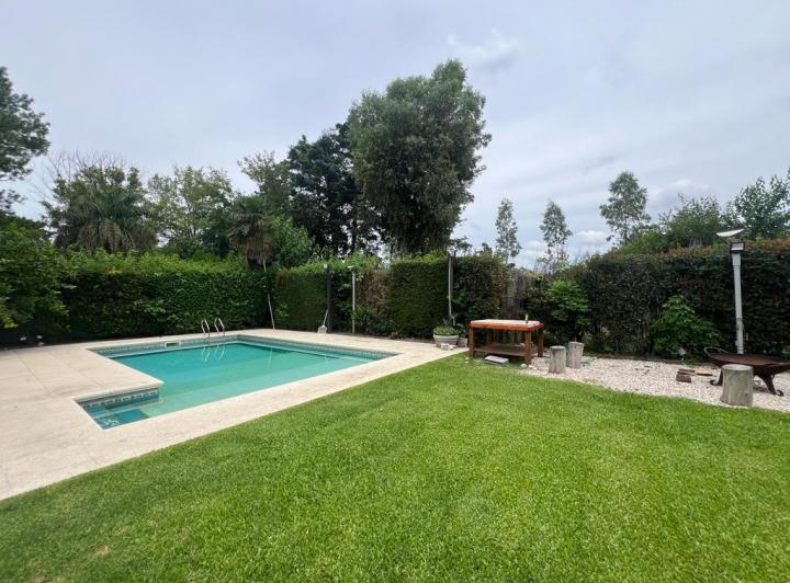 Casa · 380m² · 6 Ambientes