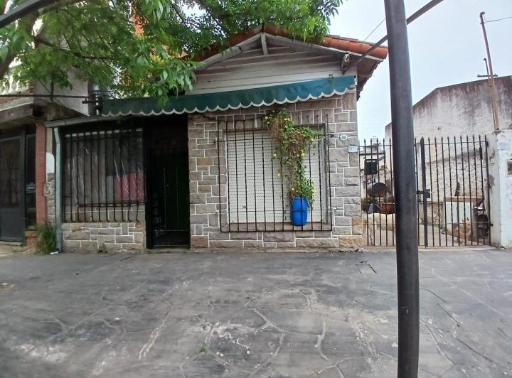 Casa · 200m² · 5 Ambientes · 1 Cochera