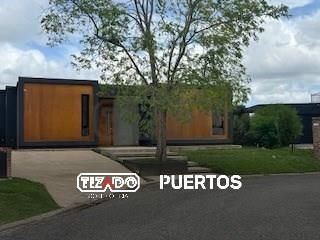 Casa · 234m² · 5 Ambientes · 1 Cochera