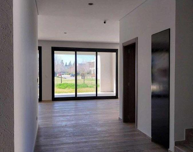 Casa · 260m² · 6 Ambientes