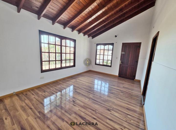 Casa · 185m² · 7 Ambientes · 3 Cocheras