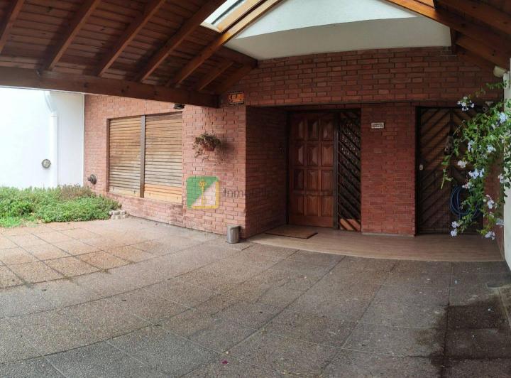 Casa · 193m² · 5 Ambientes · 1 Cochera