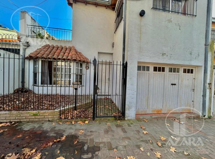 Casa · 210m² · 8 Ambientes · 1 Cochera