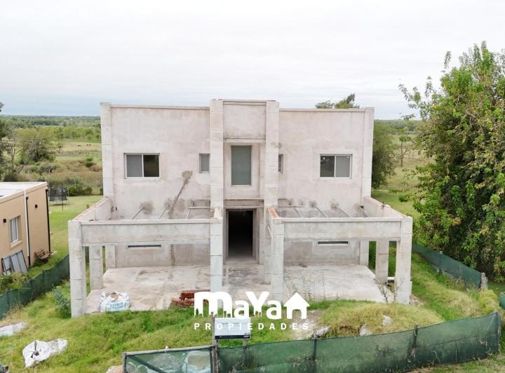 Casa · 328m² · 5 Ambientes · 7 Cocheras
