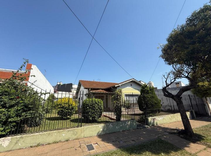 Casa · 175m² · 5 Ambientes · 5 Cocheras