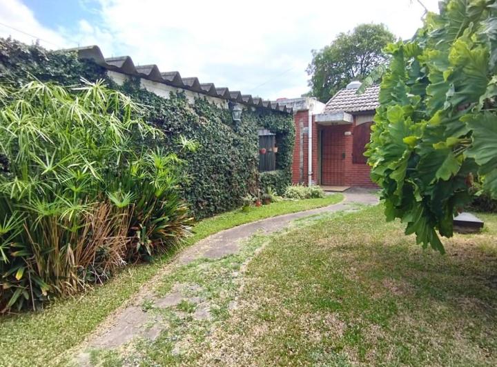 Casa · 76m² · 5 Ambientes · 1 Cochera