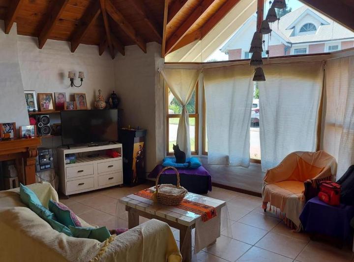 Casa · 160m² · 5 Ambientes · 3 Cocheras