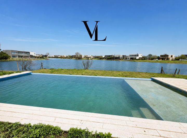 Casa · 250m² · 6 Ambientes