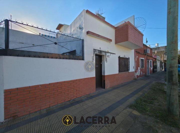 Casa · 140m² · 5 Ambientes · 1 Cochera