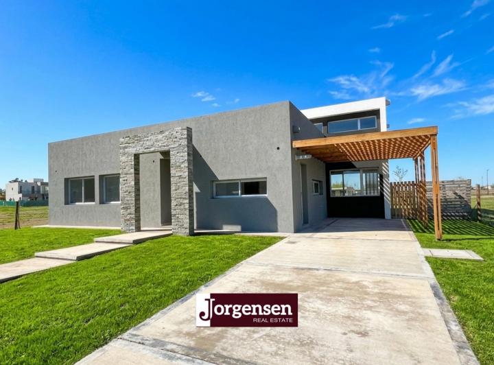 Casa · 155m² · 5 Ambientes · 1 Cochera