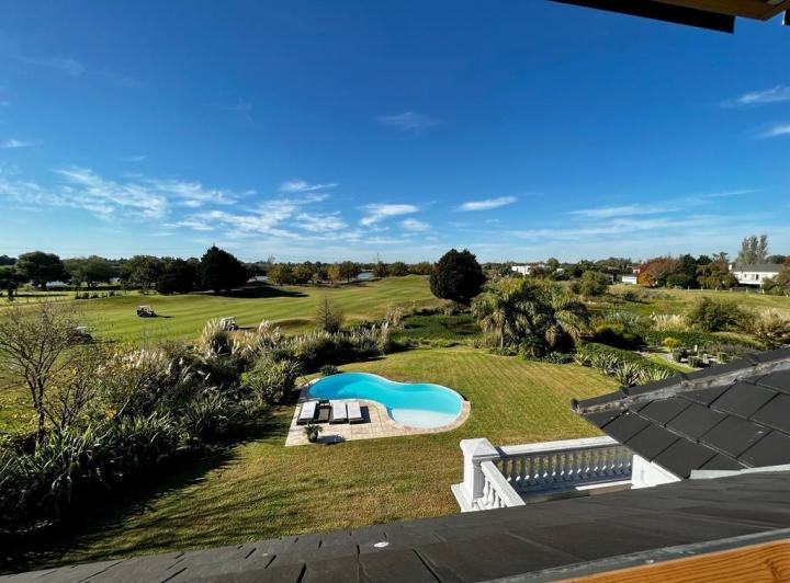 Casa · 623m² · 7 Ambientes · 2 Cocheras