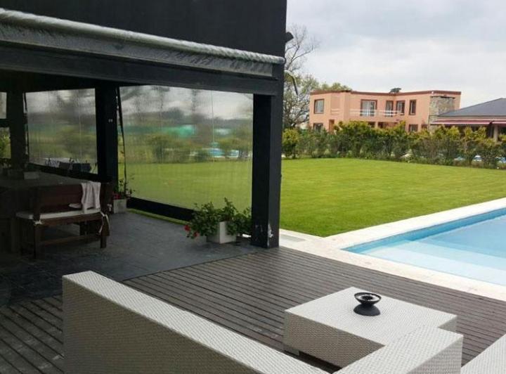 Casa · 280m² · 5 Ambientes · 4 Cocheras
