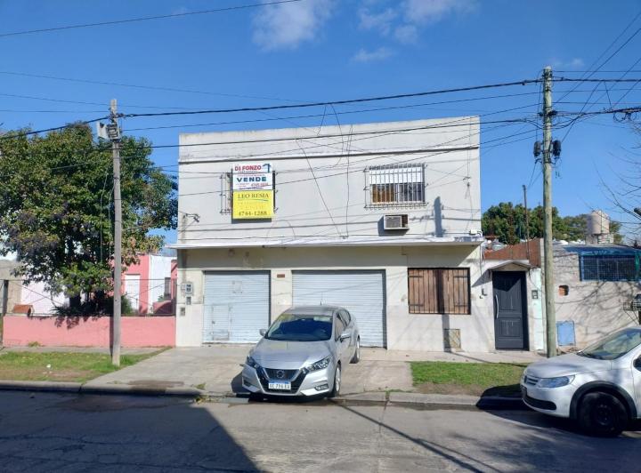 Casa · 315m² · 6 Ambientes · 1 Cochera