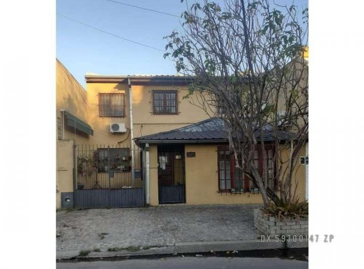 Casa · 190m² · 5 Ambientes · 1 Cochera