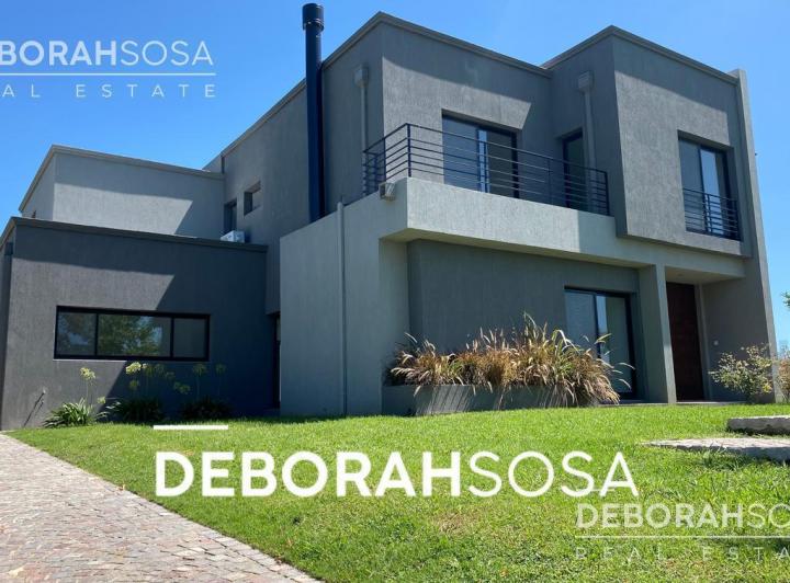 Casa · 264m² · 6 Ambientes · 2 Cocheras