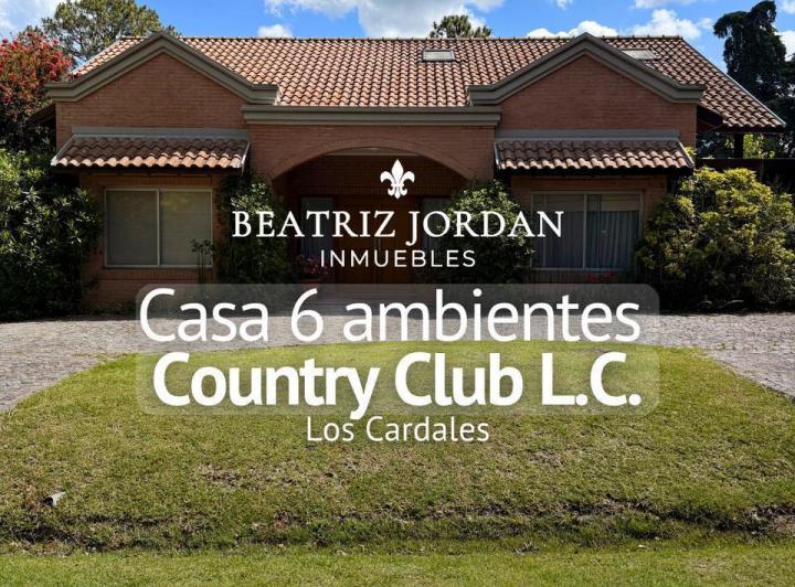 Casa · 319m² · 6 Ambientes · 3 Cocheras