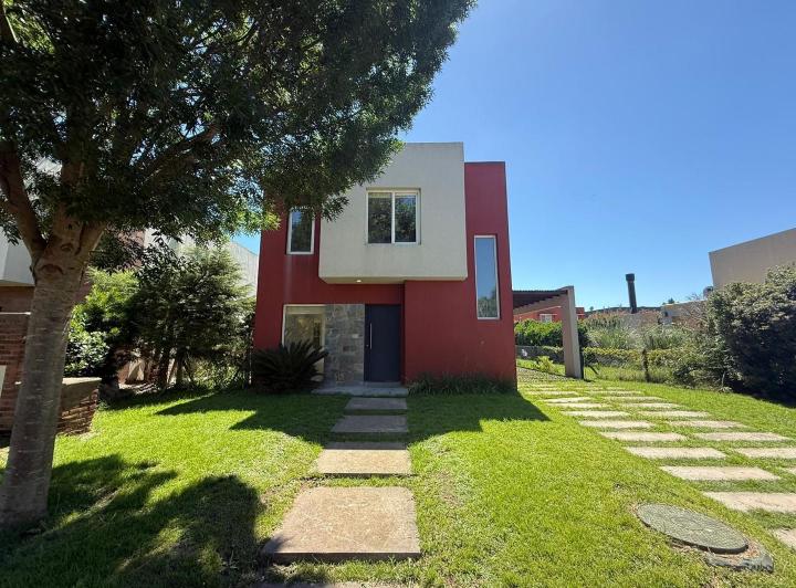 Casa · 145m² · 5 Ambientes