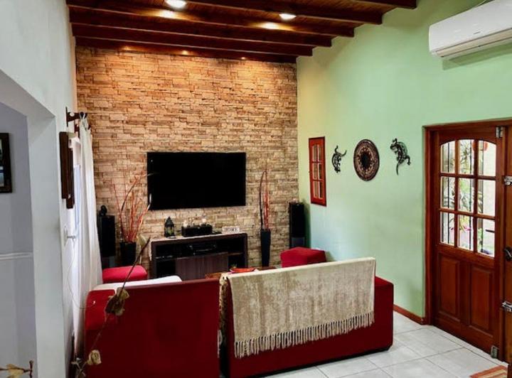 Casa · 165m² · 5 Ambientes