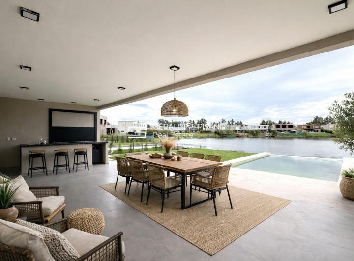 Casa · 239m² · 6 Ambientes · 2 Cocheras