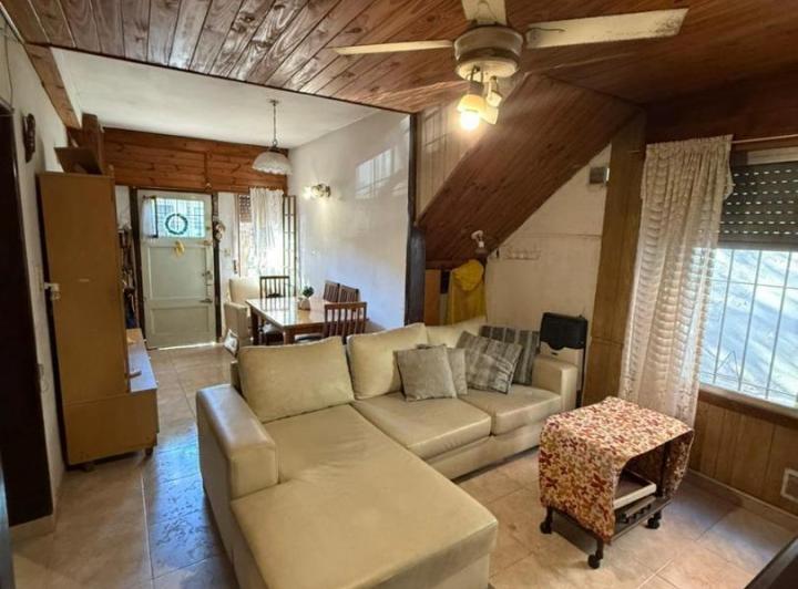 Casa · 300m² · 7 Ambientes · 1 Cochera