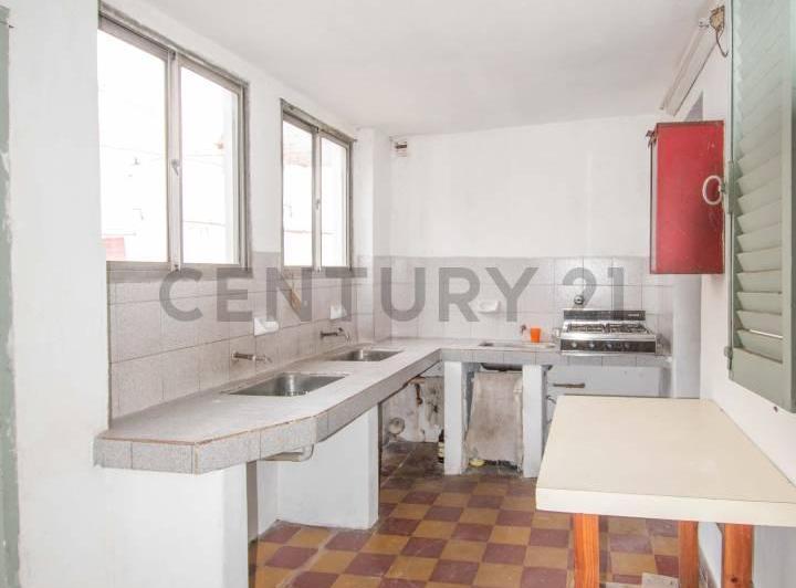 Casa · 147m² · 8 Ambientes