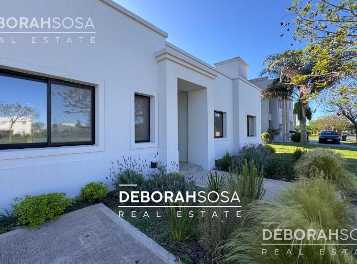 Casa · 185m² · 6 Ambientes · 4 Cocheras