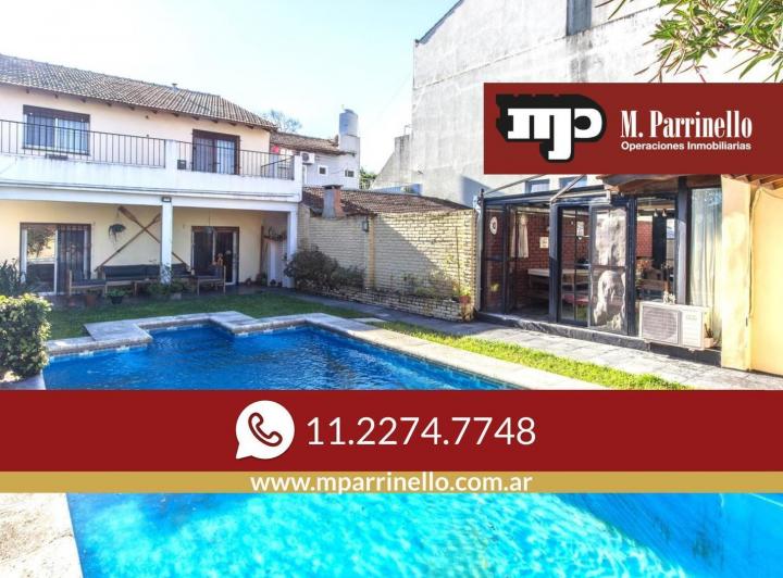 Casa · 217m² · 5 Ambientes · 1 Cochera